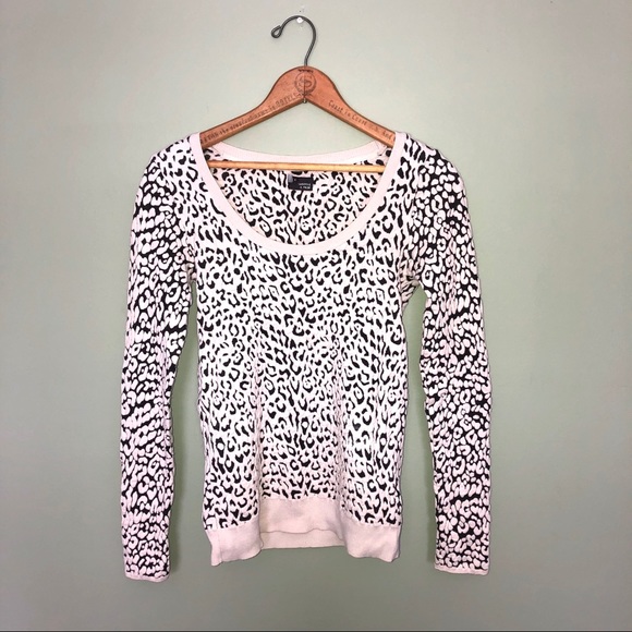 Sparkle & Fade Sweaters - EUC | Textured Cheetah Style Crewneck Sweater
